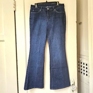 NWOT•Jeanstar Flare Pants Mid Rise (6)